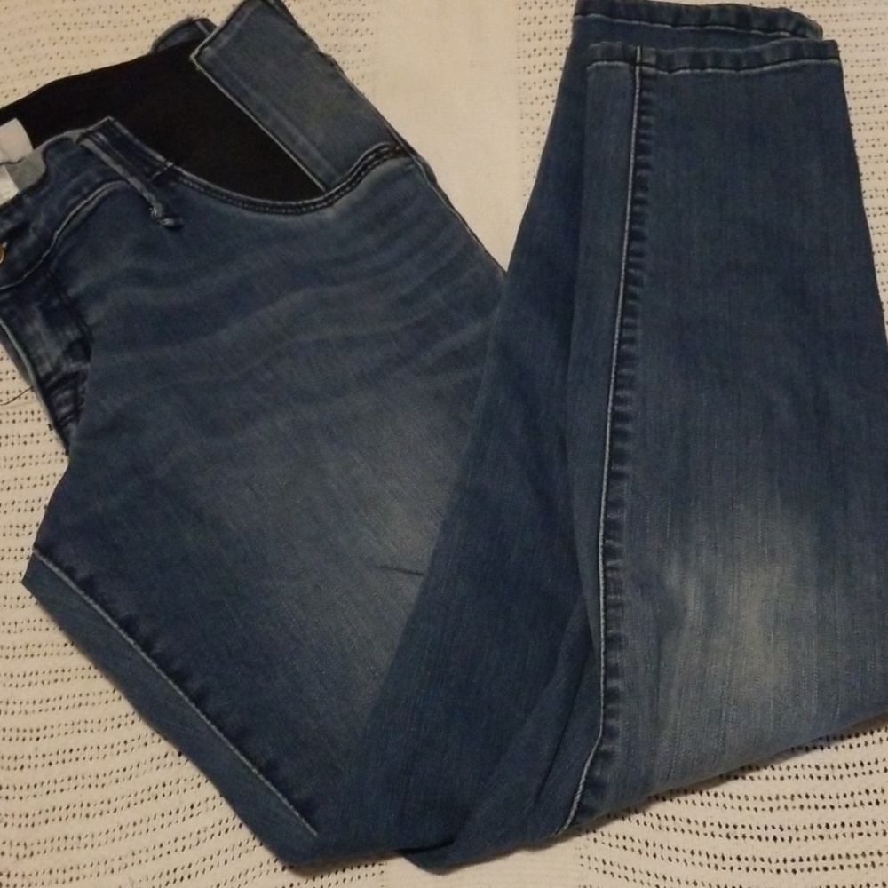 Maternity skinny jeans